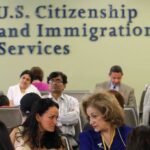 Ancien responsable de l'USCIS et complice inculpé dans un prétendu stratagème de corruption de citoyenneté de 960 000 $