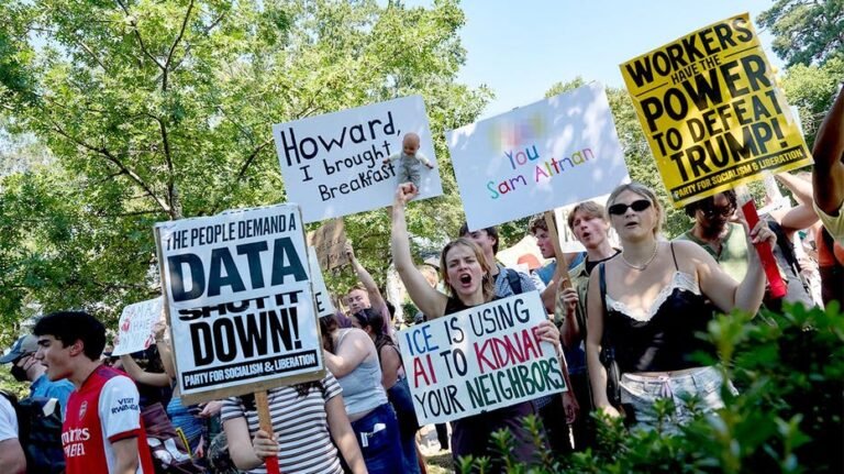 Des adversaires étrangers exécutant « psyop » pour alimenter les mouvements anti-AI et anti-data center, selon un responsable de la guerre