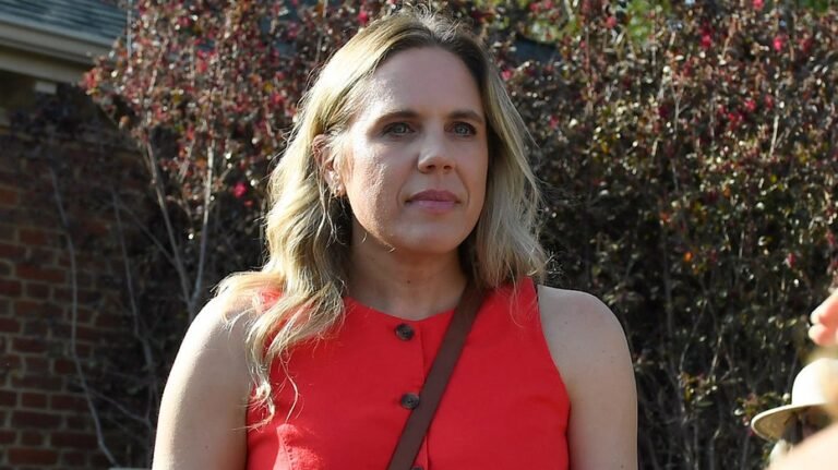 Dem se démène pour changer de ton sur les athlètes trans alors que Trump cible le record du passé : « Annie Trannie »