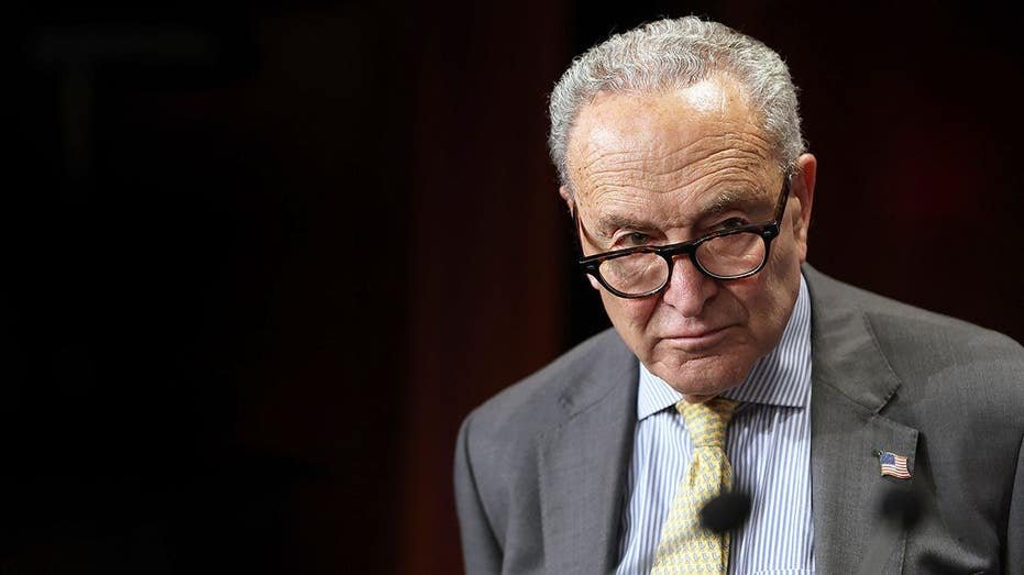 Schumer, les démocrates parient tranquillement gros sur une course de dormeurs dans le Grand Sud