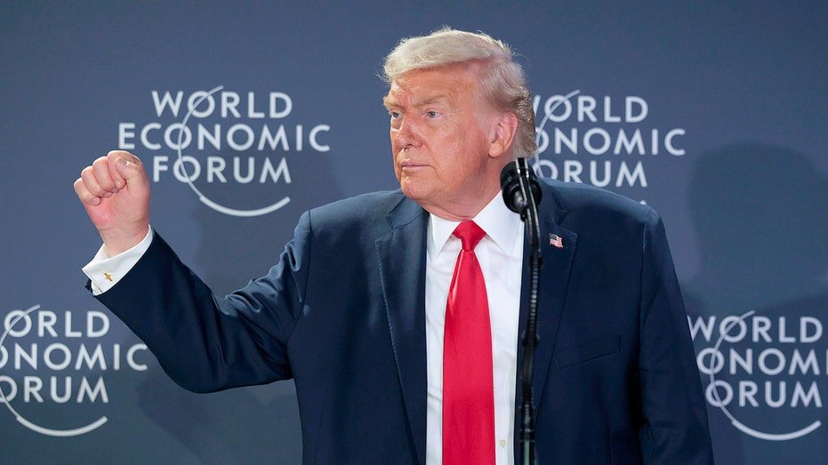 Trump annonce des plans massifs d'exploration pétrolière, gazière et minérale au Groenland, vante les avantages pour la sécurité nationale
