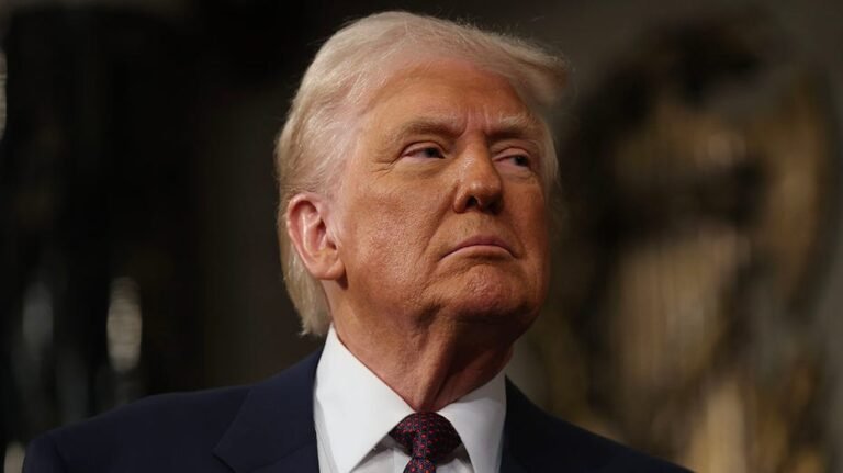 Un juge nommé par Trump ferme la porte au DOJ alors que les pertes judiciaires s'accumulent quelques jours avant la mi-mandat