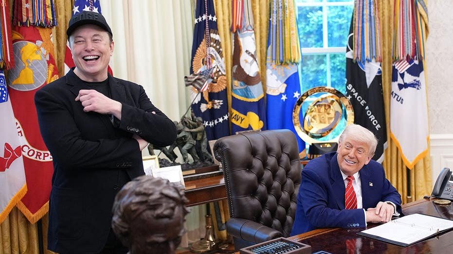 Comment Elon Musk est revenu dans l'orbite de Trump après les retombées nucléaires, révèlent des initiés : « L'eau sous le pont »